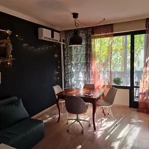 Apartamento Homey Art Next To Drujba Metro Stations And Bul.tsarigradsko Shose, Sofía